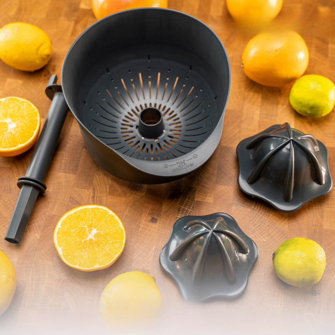 Juicer / citrus press compatible with the TM6 and TM5